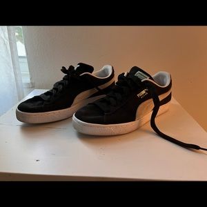 PUMA Suede Classic Women Sneakers Size 9.5